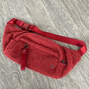 Lululemon On the Beat Belt Bag Sherpa